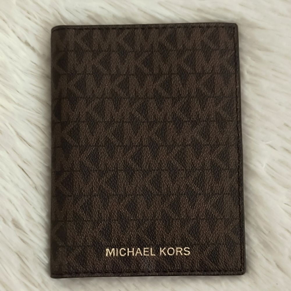 MICHAEL Michael Kors Logo Passport Wallet